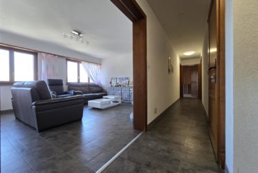 Spacieux appartement avec deux terrasses et garage privatif