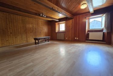 Maison villageoise de deux appartements avec fort potentiel