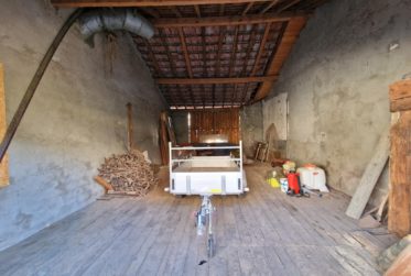 MAISON VILLAGEOISE AVEC 2 APPARTEMENTS INDÉPENDANTS ET UNE GRANGE