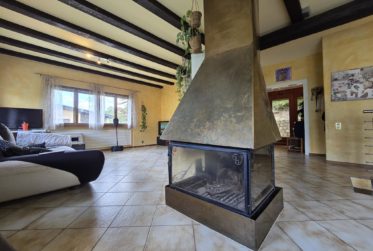 Rive droite : Villa individuelle avec vue dégagée et ensoleillement / jardin et garage