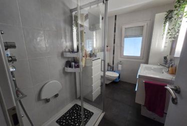 Rive droite : Villa individuelle avec vue dégagée et ensoleillement / jardin et garage
