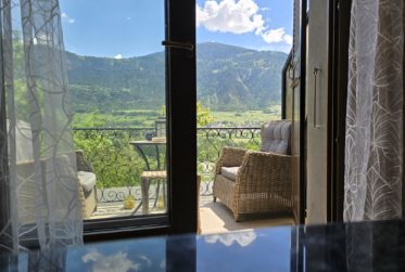 Rive droite : Villa individuelle avec vue dégagée et ensoleillement / jardin et garage