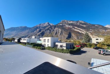 Attique-Loft moderne, espace ouvert et belle luminosité