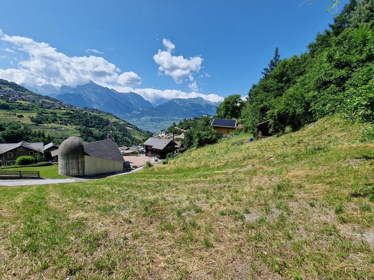 Terrain avec permis de construire en force – Projet de 3 chalets à Brignon (Nendaz)