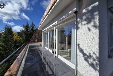 Spacieuse villa d’architecte des années 60 " LA MUSARDIERE" – Rénovations récentes – vendue meublée et équipée - Forêt privative