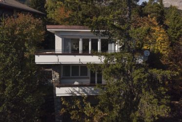 Spacieuse villa d’architecte des années 60 " LA MUSARDIERE" – Rénovations récentes – vendue meublée et équipée - Forêt privative