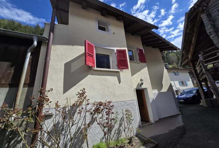 Maison villageoise de deux appartements avec fort potentiel