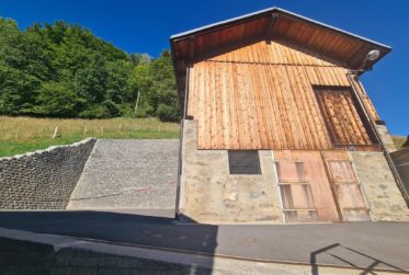 À vendre – Superbe grange de caractère au fort potentiel, en zone constructible / Mex (St-Maurice)