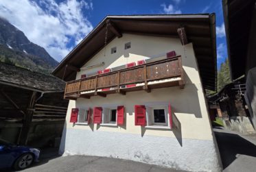 Maison villageoise de deux appartements avec fort potentiel