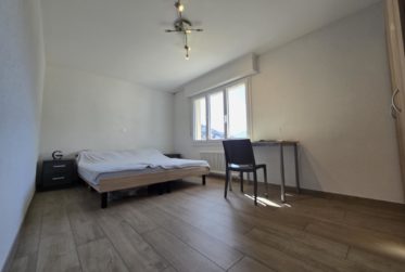 Appartement de 3.5 pces refait à neuf + garage et place de parc : rendement immédiat !