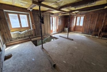 Un projet à imaginer : Maison à rénover au cœur de Praz-de-Fort - beau potentiel de 2 logements