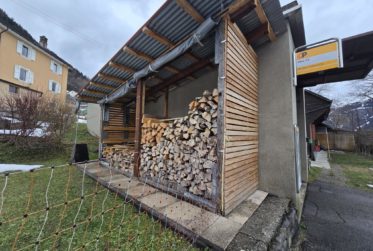 Bien atypique à fort potentiel – Grand garage/entrepôt - transformable en habitation