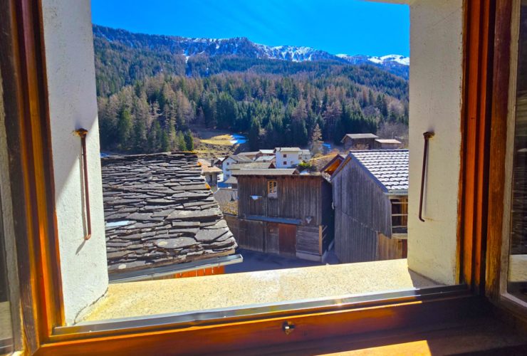 Un projet à imaginer : Maison à rénover au cœur de Praz-de-Fort - beau potentiel de 2 logements