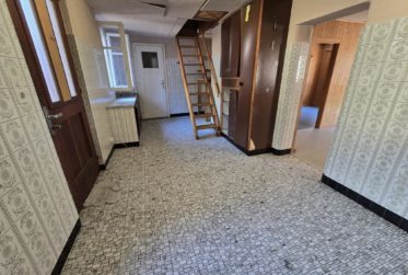Un projet à imaginer : Maison à rénover au cœur de Praz-de-Fort - beau potentiel de 2 logements