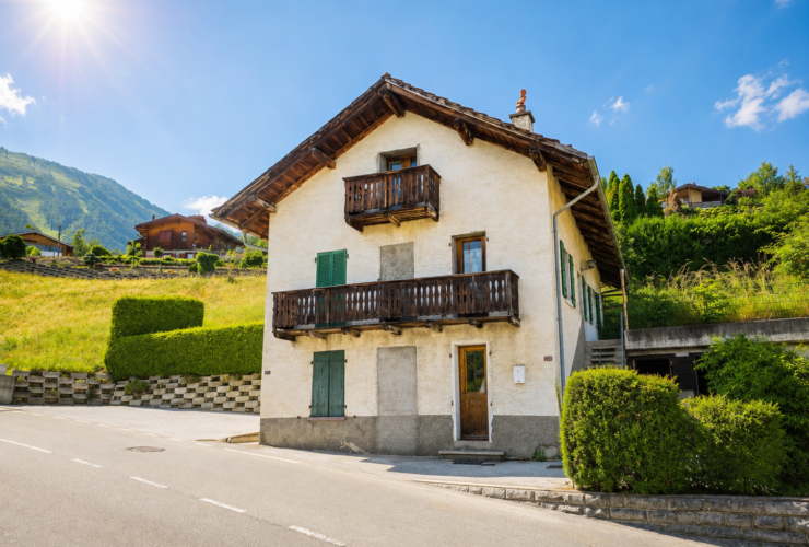 Maison jumelée de 3.5 pces / jardin, carnotzet et Garage Box inclus