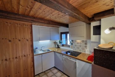 Vente aux étrangers possible - Appartement de charme avec terrasse de 80 m² et vue panoramique sur les Alpes